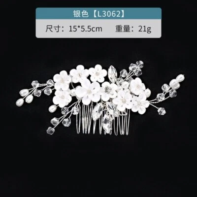 Retro Style Leaf Flower Design Hair Comb Bridal Headwear Wedding Hair Accessory - Image 1 of 4