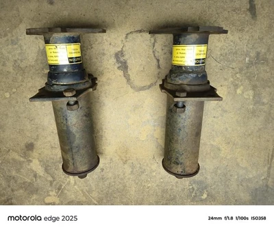 Oldsmobile Delta 88 1975 parachoques delantero amortiguadores de energía parachoques amortiguadores Foto 1 de 4