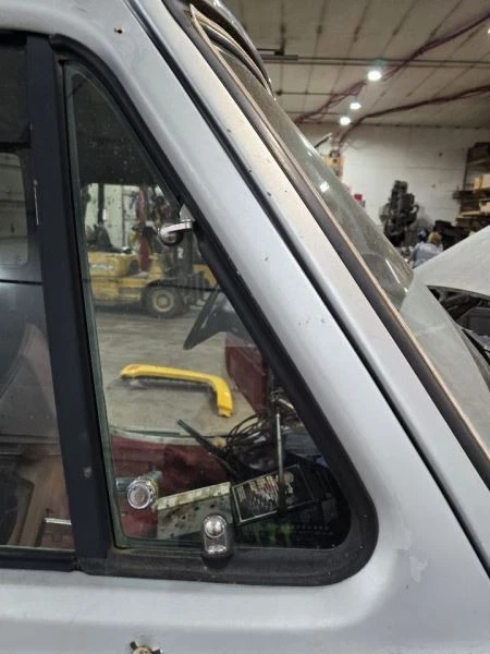 Cuarto de cristal derecho pasajero compatible con RAMCHARGER 81-93 586737 Foto 1 de 4