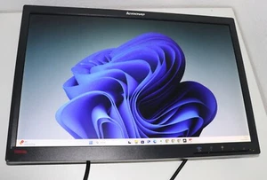 Lenovo Thinkvision 22 Zoll Monitor LT2252pwD Ohne Ständer - Bild 1 von 3