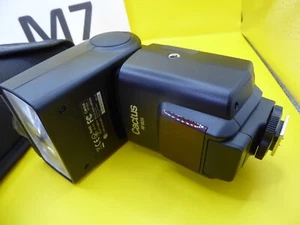 Cactus UNIVERSAL Flash RF60X MINT CONDITION WITH STAND & CASE FULLY TESTED - Picture 1 of 9