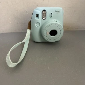 FUJIFILM Instax Mini 9 Instant Film Camera ( Broken Flash Lens/No Battery Cover) - Picture 1 of 12