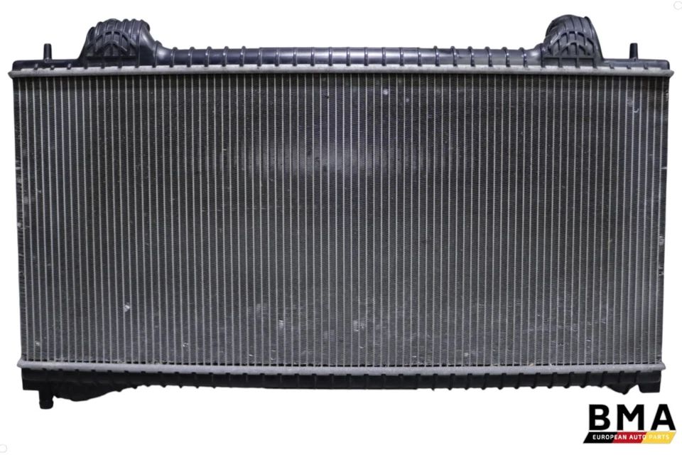 Conjunto de radiador de motor delantero Jaguar XE 2017 2018 2019 2020 OEM Foto 1 de 4