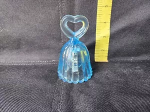 Fenton Art Glass Mini Sweethearts campana blu forma impeccabile - Foto 1 di 2