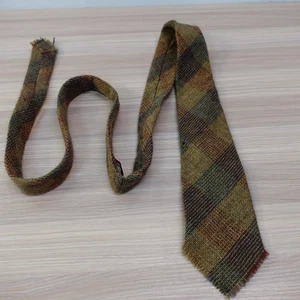 Vintage 70s LOCHCARRON Tweed Tie Mens Tartan Shetland Wool Fringe SCOTCH HOUSE - Picture 1 of 15