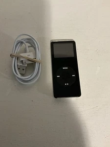 Apple iPod Nano A1137 White 2GB Tested Working - Picture 1 of 3