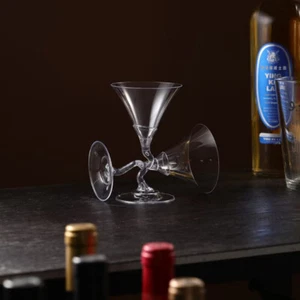 2/6pcs Disposable Plastic Champagne Flutes 140ml Wine Glasses Party - Imagen 1 de 11