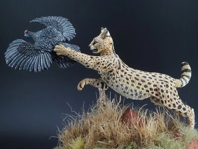 CIXMODELS 1:20/90mm CixM9009 ANIMAL SERVAL WITH PREY (no 75mm 54mm mantis tamiya - Immagine 1 di 4