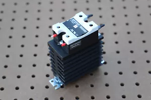 CHROMALOX SSR1P-2521 HEAT SINK with CHX1E60A25 AC51 - Picture 1 of 5
