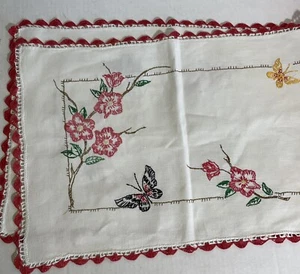 VTG Butterfly Floral Dresser Scarf Table Runner Hand Embroidery 13" x 41 - Picture 1 of 11