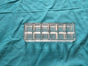 Soporte para lápiz labial acrílico de 12 secciones - Imagen 1 de 1
