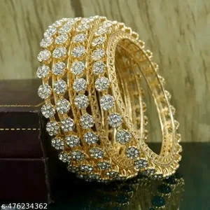 Juego de brazalete festivo indio chapado en oro Jadau Bollywood para mujer (4 piezas) - Imagen 1 de 3