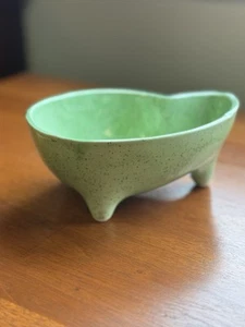 Mid Century Modern Green Speckled Pottery Bowl Tripod Planter Atomic Decor - Picture 1 of 8