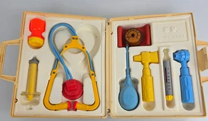 Kit medico medico Fisher-Price KIDS vintage 1977 #936 con custodia completo - Foto 1 di 7