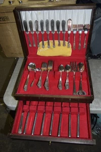 WM ROGERS INTERNATIONAL "APRIL"  59 PIECE DINNER SET FLATWARE SILVERWARE w/ Case - Picture 1 of 15