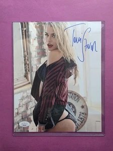 Fotografía firmada a mano 8x10 por Toni Storm autógrafo retrato firma AEW JSA - Imagen 1 de 2