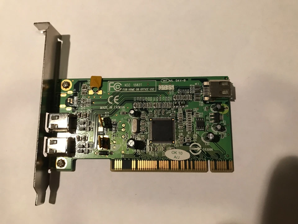 3 port PCI 1394a FireWire Adapter Card - 2 External 1 Internal - Image 1 of 1