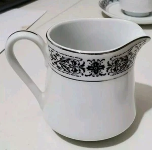 Vtg. Carlton Fine China "Argenta " Creamer 3.5" Black/White/Silver Japan EUC - Bild 1 von 6