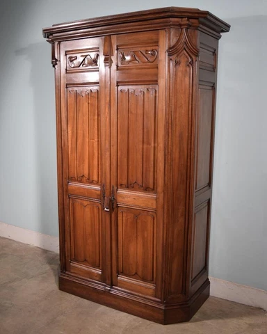*Large Gothic Antique French Armoire Wardrobe in Solid Walnut Wood with Carvings Cover