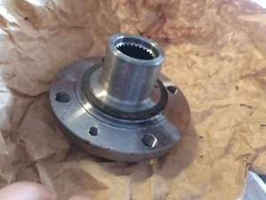 1A-054 FRONT WHEEL HUB LANCIA THEME 2.0 FROM '88 TO '92 ORIGINAL - Picture 1 of 9