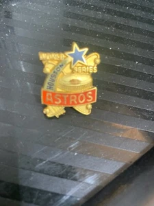 1986 World Series Ghost Press Pin - Picture 1 of 2