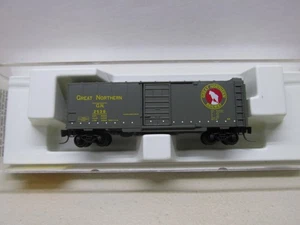 Z SCALE ~MICRO TRAINS # 14134-2 ~ GREAT NORTHERN 40' BOX CAR # 2538 - Picture 1 of 4