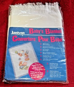 Janlynn Blank Babydecke mit Fransen weiß 34 x 44" Nr. 990-6180 - Bild 1 von 2
