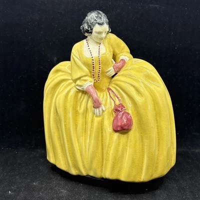 Rare Royal Doulton Figurine Lucy Locket Beggars Opera HN695 Great Condition - Image 1 of 4