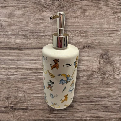 Dispensador de jabón líquido Disney 100th ZB Zrike Alice Stitch Pooh Mickey & Minnie Foto 1 de 4