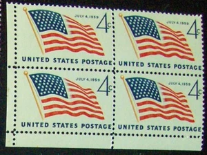 US 4c stamp SC #1132 July 4, US Flag 1959 MNH block of 4. - Picture 1 of 1