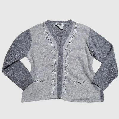 Cárdigan vintage años 90 mezcla seda suéter abotonado gris con flores bordadas Foto 1 de 4