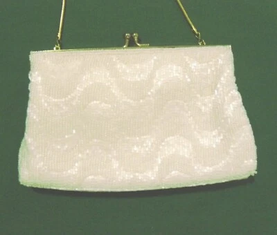 Bolso sin asas vintage blanco con cuentas de noche 5x8" Foto 1 de 4