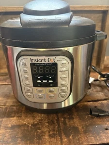 Instant Pot IP-DUO60 6 qt. Elektrischer 7-in1 Schnellkochtopf - Schwarz/Silber - Bild 1 von 12