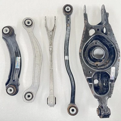 JUEGO BRAZO DE CONTROL TRASERO IZQUIERDO CONDUCTOR CARROCERÍA ANCHA DODGE CHALLENGE 18-23 OEM Foto 1 de 4