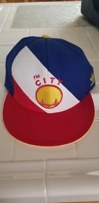 Golden State Warriors The City (con bandera de Filipinas) Foto 1 de 3