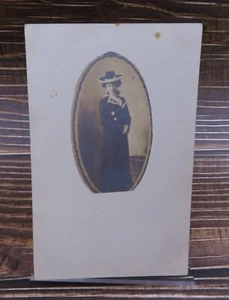 Vintage RPPC Real Photo Postcard Young Woman Hat Coat Oval Unposted - Picture 1 of 4