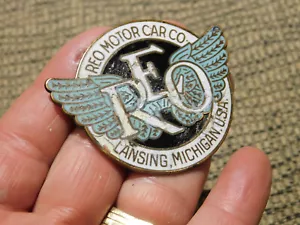1920-1926 REO Model F Speedwagon Radiator Emblem Badge 2.36" Enamel - Picture 1 of 3