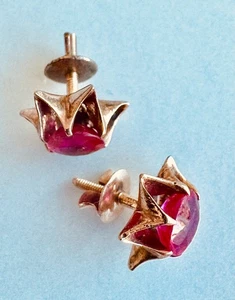 Star solid 18k Yellow Gold Pink ruby Stud pierced screwback Earrings 7 mm stone - Picture 1 of 6