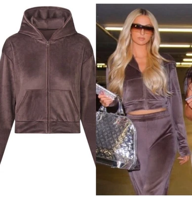 Sudadera con Capucha SKIMS Talla XL Terciopelo Cremallera Recortada Marrón Amatista Súper Suave AGOTADA Foto 1 de 4