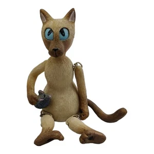 WMG 2004 Shelf Sitter Siamese Cat Figurine Holding Mouse Willowville 2004 - Picture 1 of 9