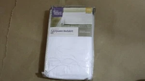 Better Homes & Gardens Bettrock Full/Queen weiß Schlaufenstich - Bild 1 von 2