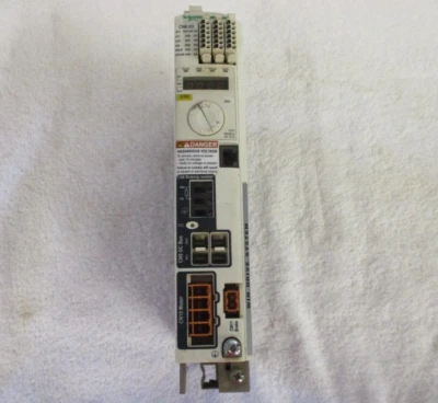 Servo drive de movimento Schneider Electric CN6 I/O LXM32AD18M2 - Imagem 1 de 4