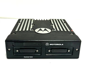 Motorola XTL5000 L20URS9PW1AN 700/800 MHz Mobile Radio Base - Picture 1 of 5