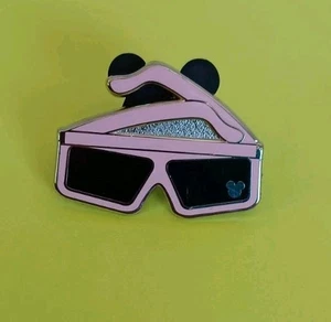 2011 DISNEY PARKS PIN TRADING HIDDEN MICKEY 5 OF 5 PINK 3-D MUPPET GLASSES - Picture 1 of 8