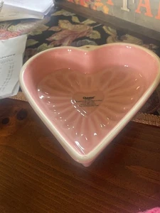 Chantal pink Heart-Shaped Baking Dish ~ 2 1/2 Cups, .6 ltr ~ 7 1/4" ~ 93-HM17 - Picture 1 of 4