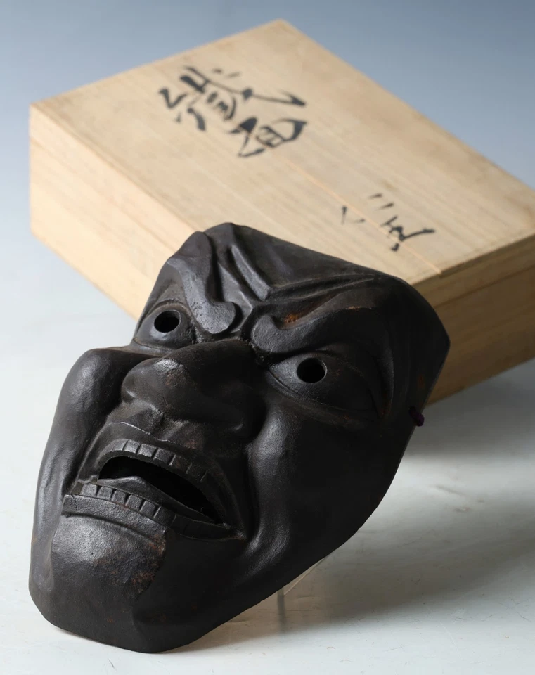 Beautiful Old Vintage Japanese Bronze Buddhism Nio MASK 仁王 with a wooden box - Image 1 of 4