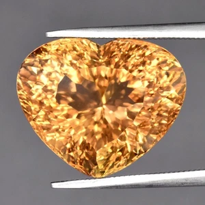💎 20.10ct 17.2x14mm VVS Heart Concave Natural Champagne Topaz - Brazil Gemstone - Picture 1 of 4
