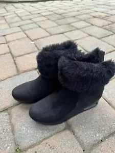 DKNY ABRI-WEDGE ANKLE B BLACK BOOTS Size 6.5 women - gently used - Picture 1 of 4