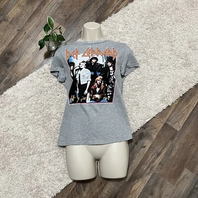 Маленькая серая футболка с графическим ремешком Def Leppard в винтажном стиле стандартного покроя - Изображение 1 из 4