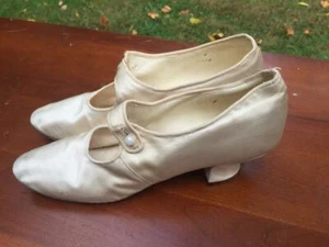 Antique Vintage BRADLEY & METCALF MILWAUKEE Ladies Silk Satin Shoes Wedding - Picture 1 of 9